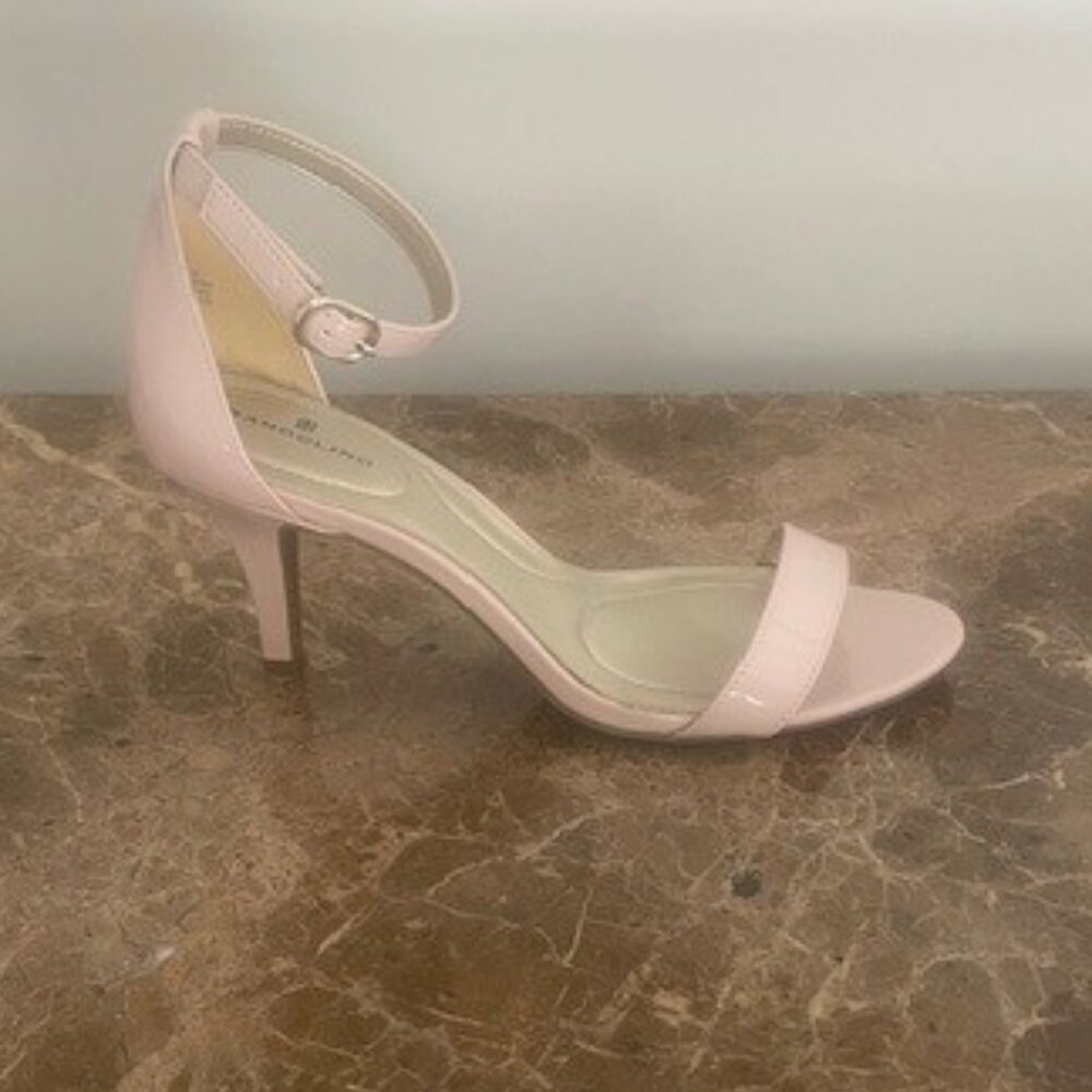 Bandolino Madia Nude Patent Leather Ankle Strap Kitten Heel Sandals – Size 7 - Picture 5 of 12
